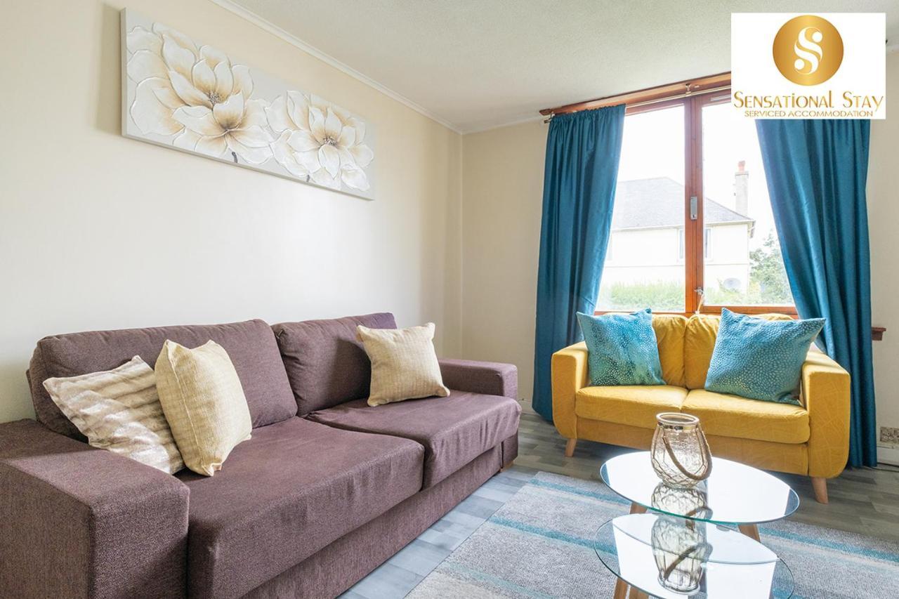 Sensational Stay Short Lets & Serviced Accommodation 2 Bedroom Apartment Aberdeen, Middlefield Place Екстериор снимка