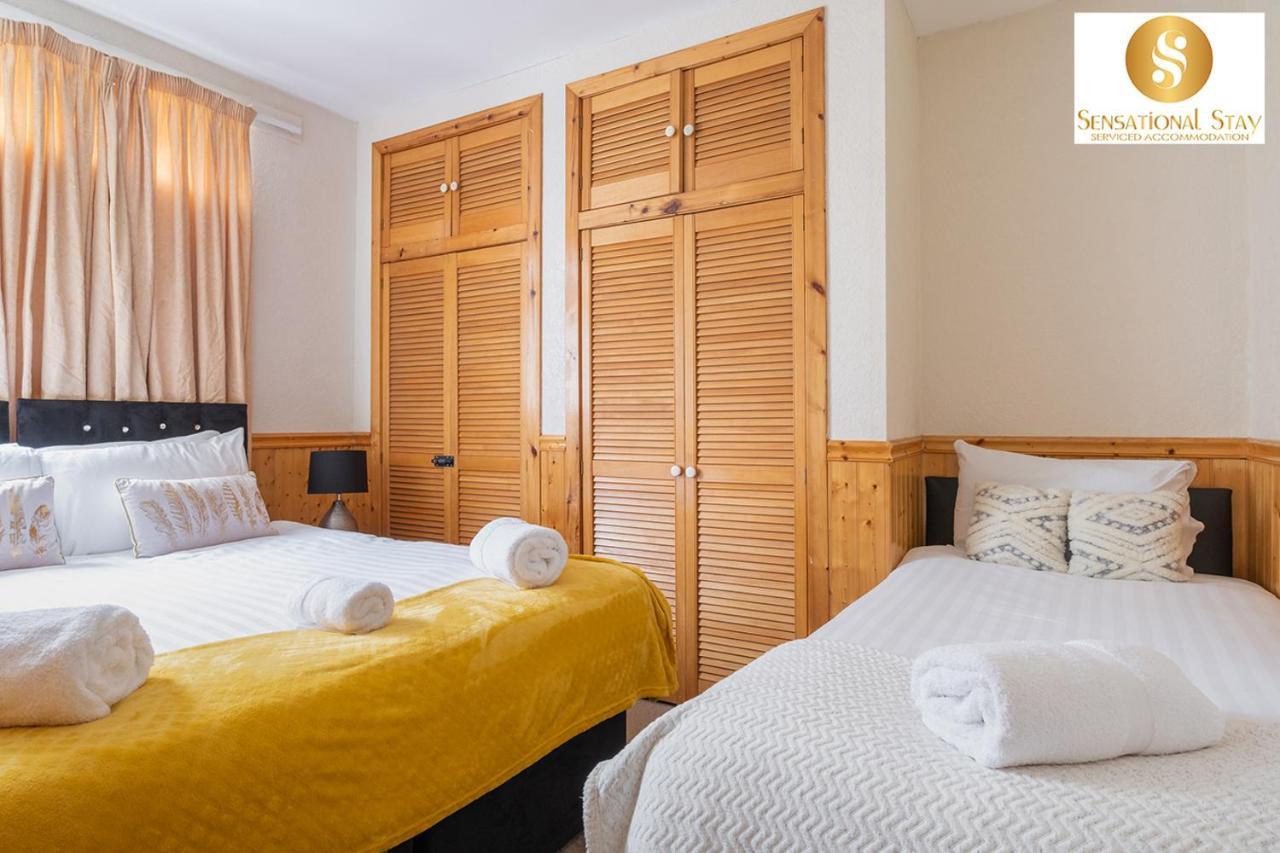 Sensational Stay Short Lets & Serviced Accommodation 2 Bedroom Apartment Aberdeen, Middlefield Place Екстериор снимка