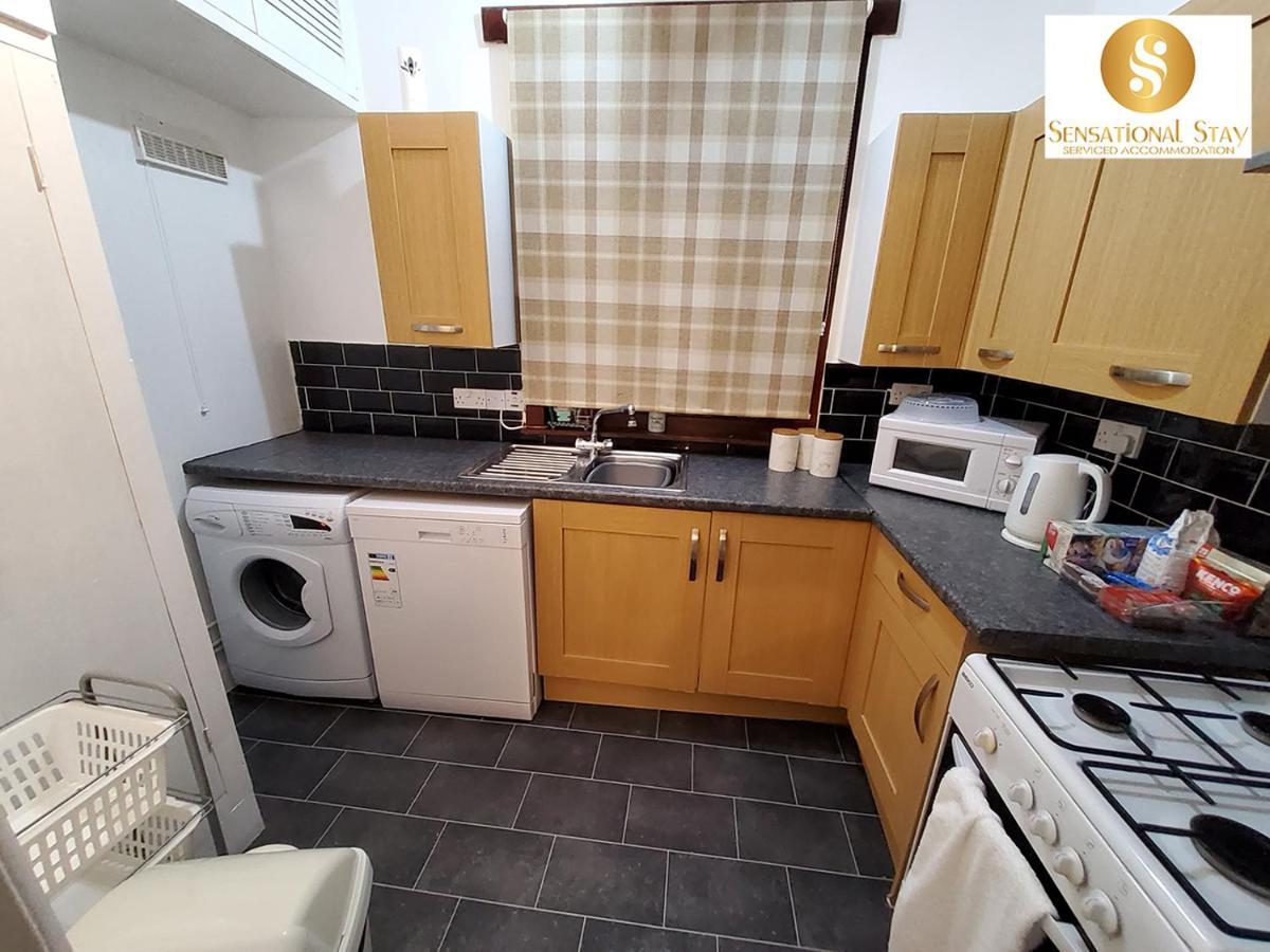 Sensational Stay Short Lets & Serviced Accommodation 2 Bedroom Apartment Aberdeen, Middlefield Place Екстериор снимка