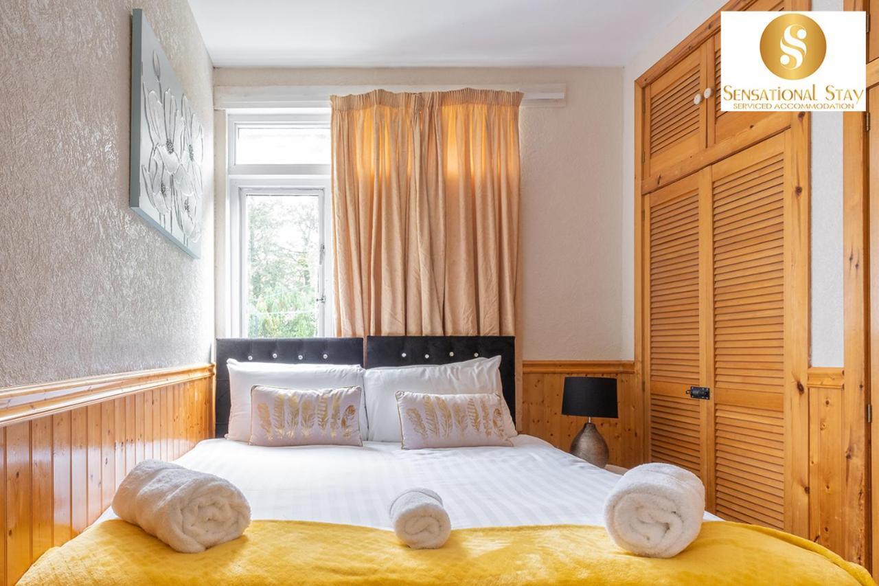 Sensational Stay Short Lets & Serviced Accommodation 2 Bedroom Apartment Aberdeen, Middlefield Place Екстериор снимка